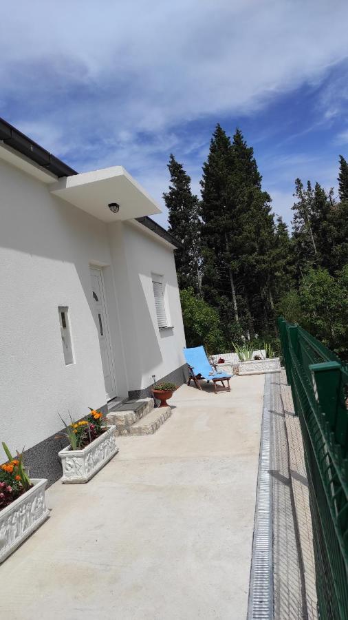 Villa Kuca Za Odmor Bebic, Kremena Klek Exterior foto