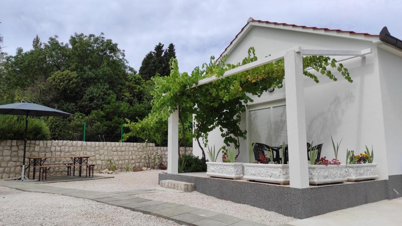 Villa Kuca Za Odmor Bebic, Kremena Klek Exterior foto